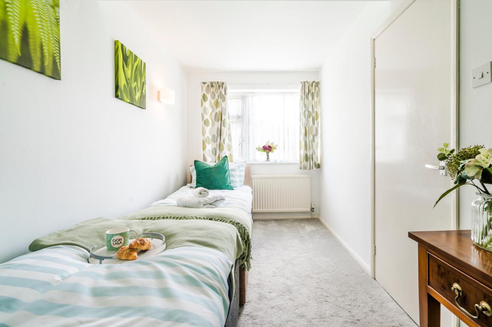Leicester Oadby 4 Bed Home, 8 Guests, Park 5 Cars Exteriér fotografie
